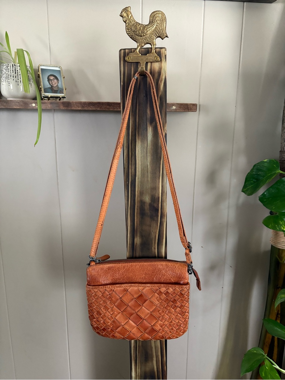 Vilenca Holland woven leather crossbody